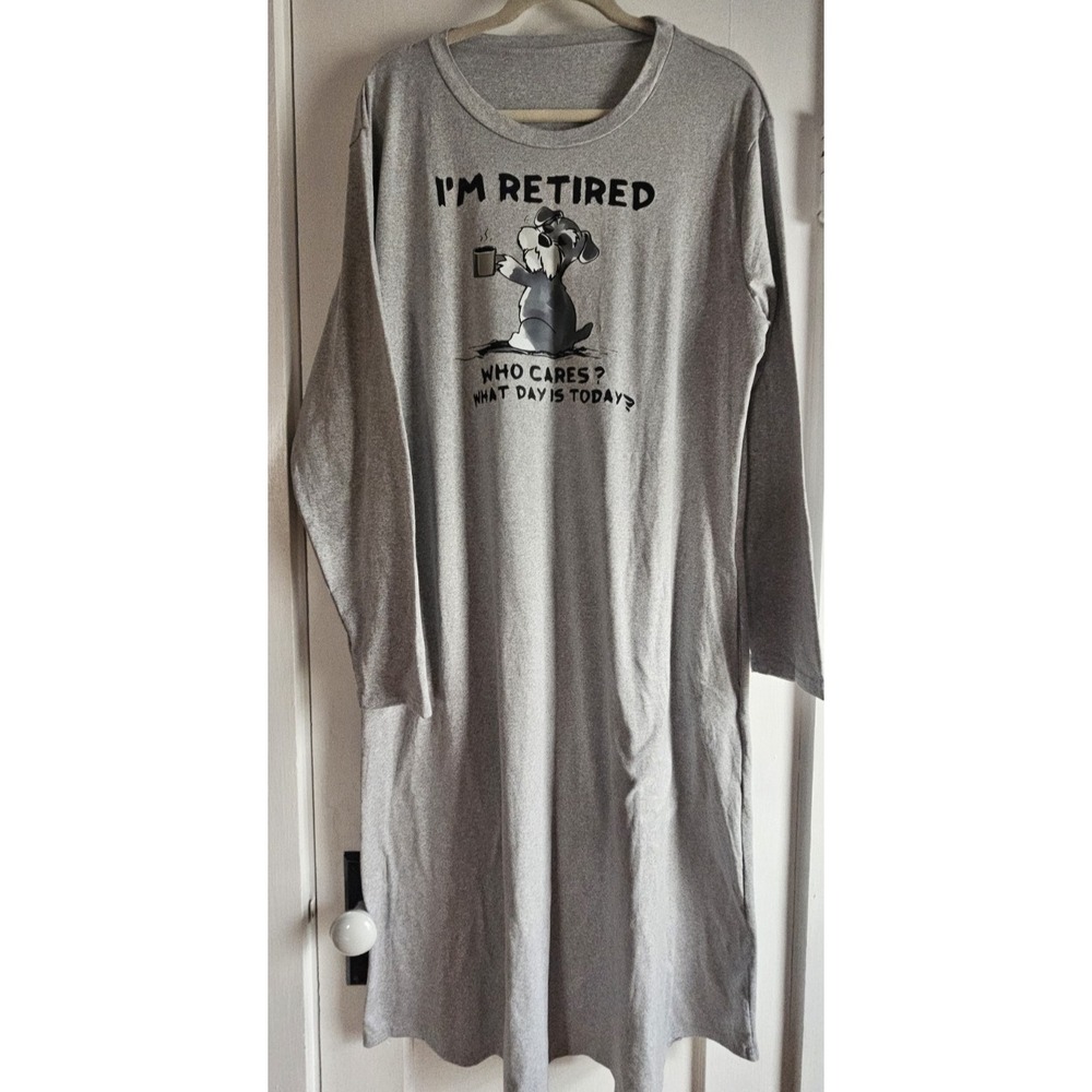 Long-sleeved nightgown graphic " I'm retired who cares..." woman 4XL w/pockets